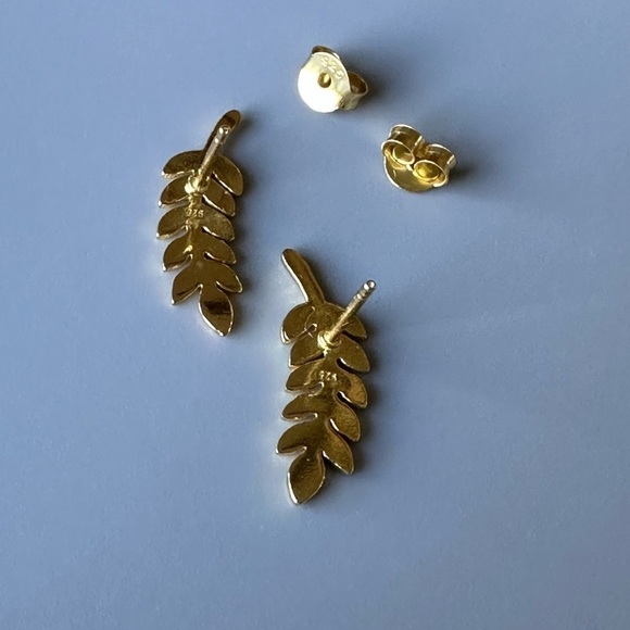 14k Gold Leaf Stud Earrings - Picture 5 of 14